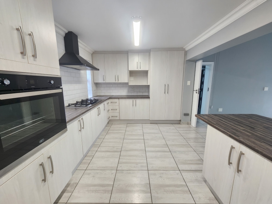 3 Bedroom Property for Sale in Hartenbos Central Western Cape